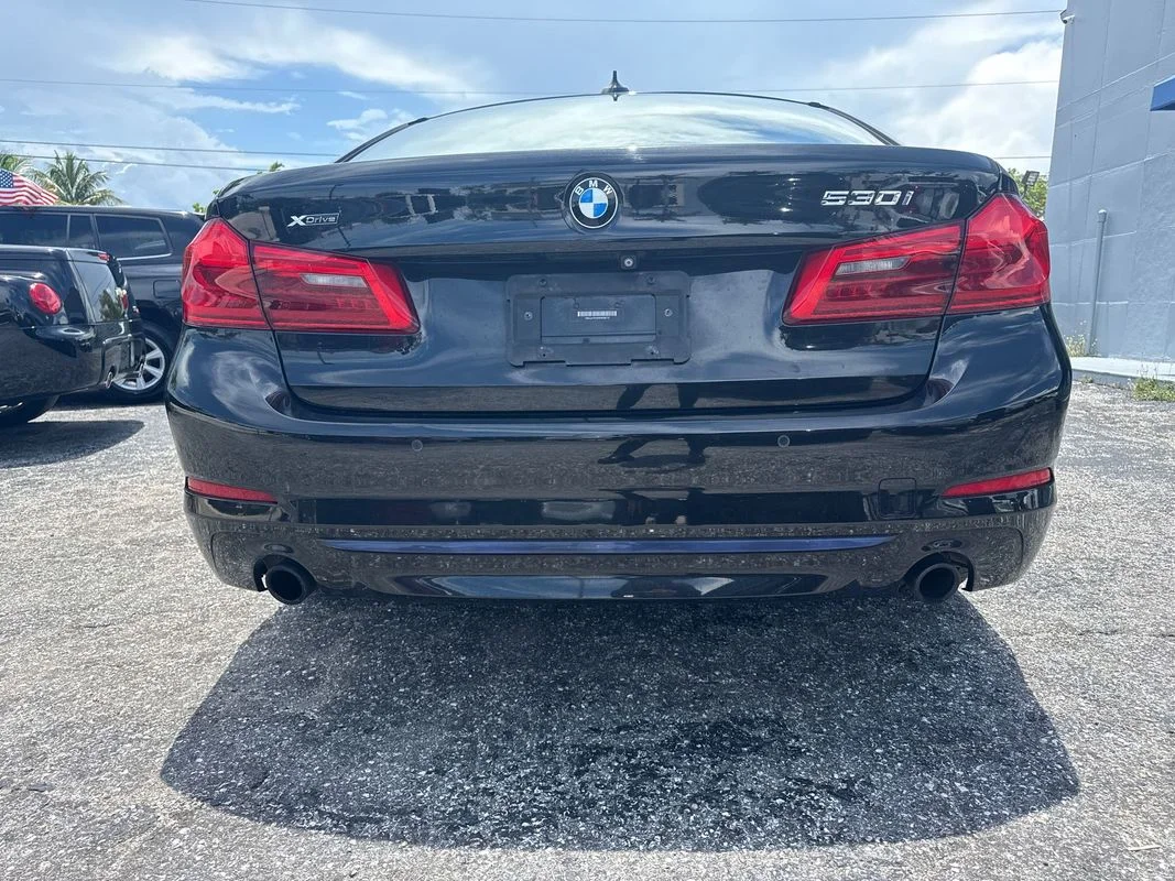 Used 2019 Black BMW xDrive image 5