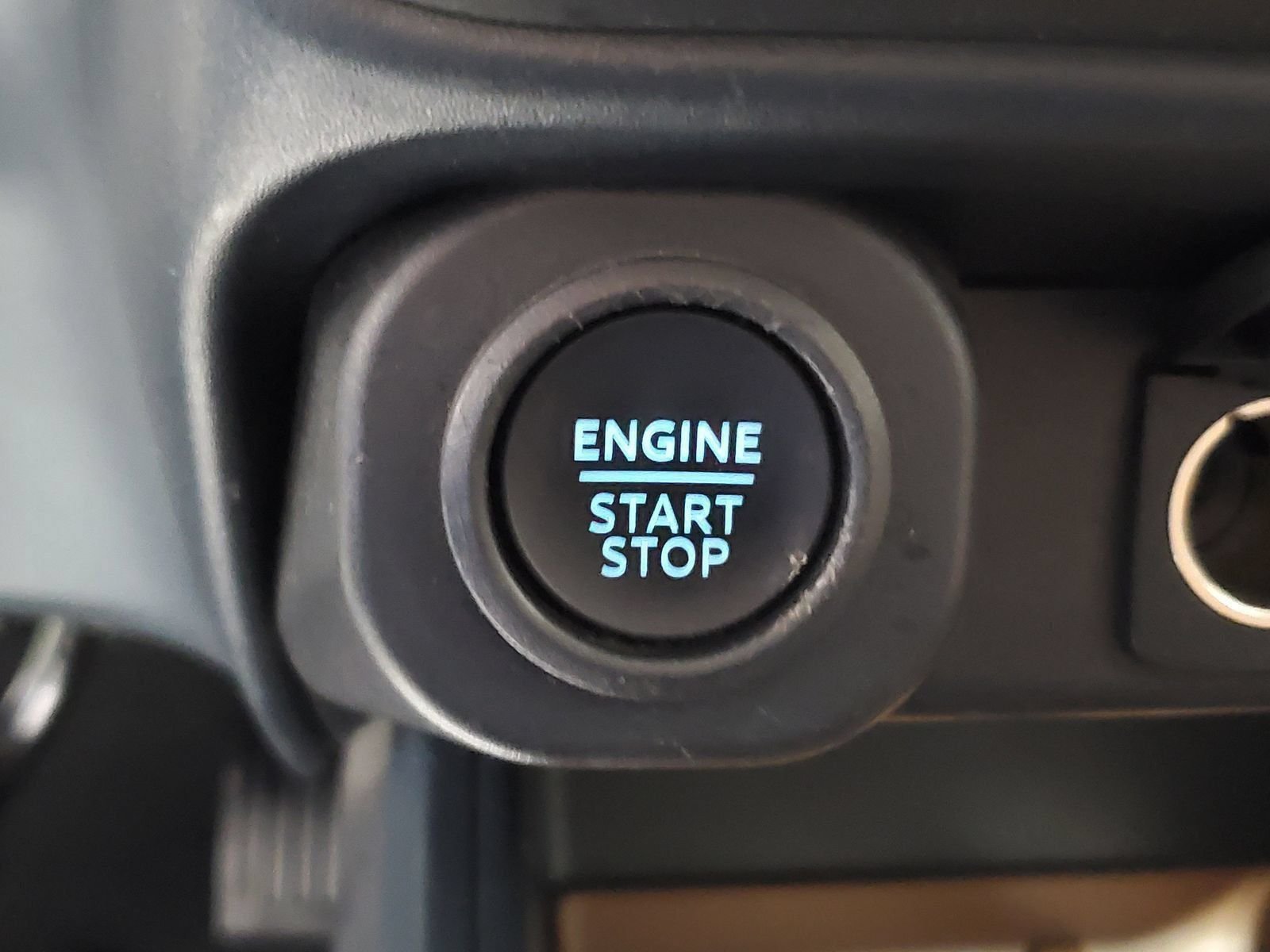 Used 2023 Black Ford Lariat image 26