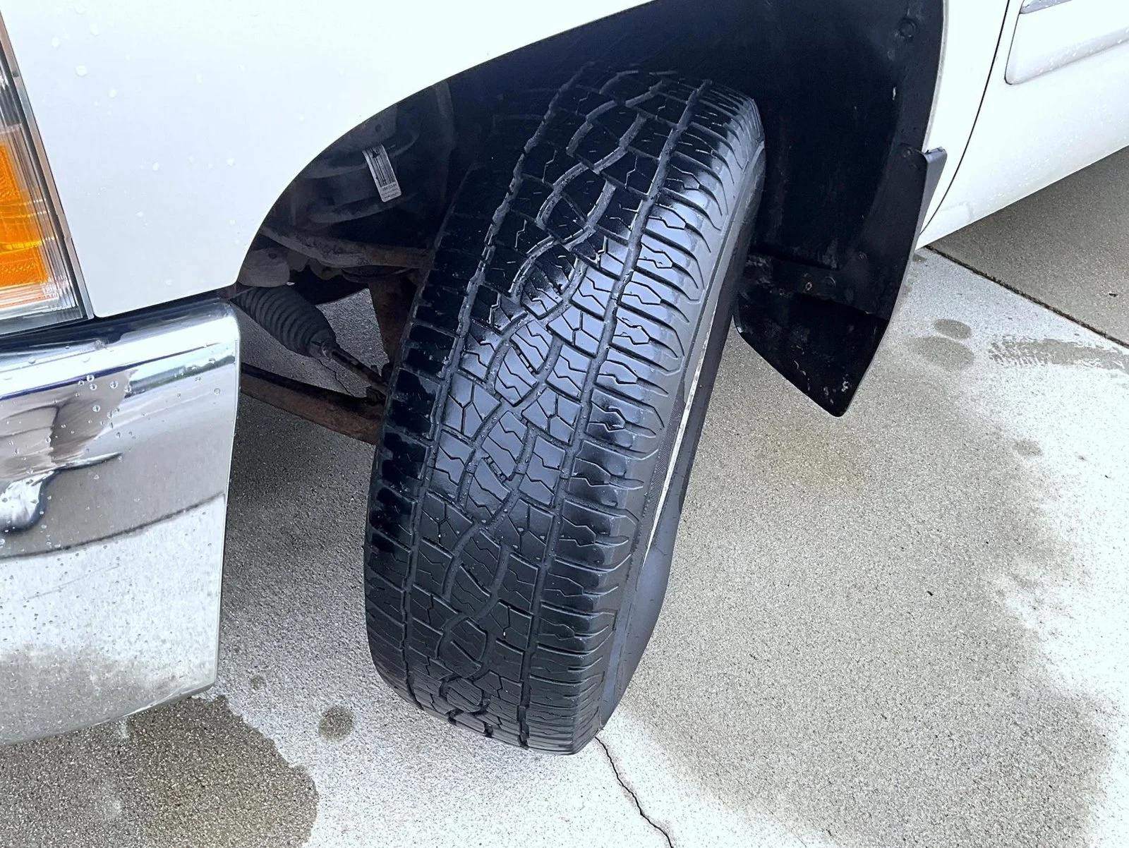 Used 2013 White Chevrolet LT image 26