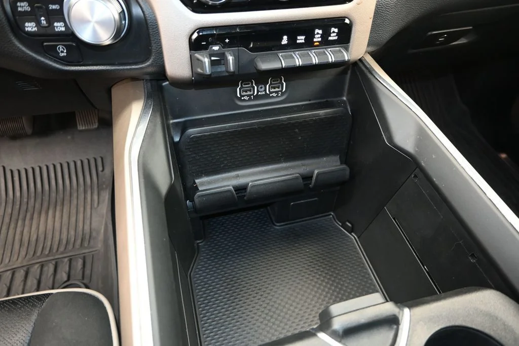 Used 2022 Silver Ram Laramie image 27