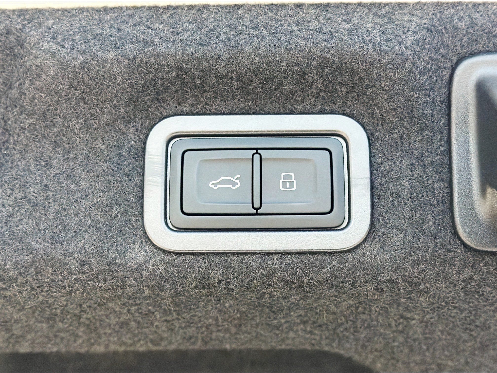 New 2026 Glacier White Metallic Audi Premium image 11