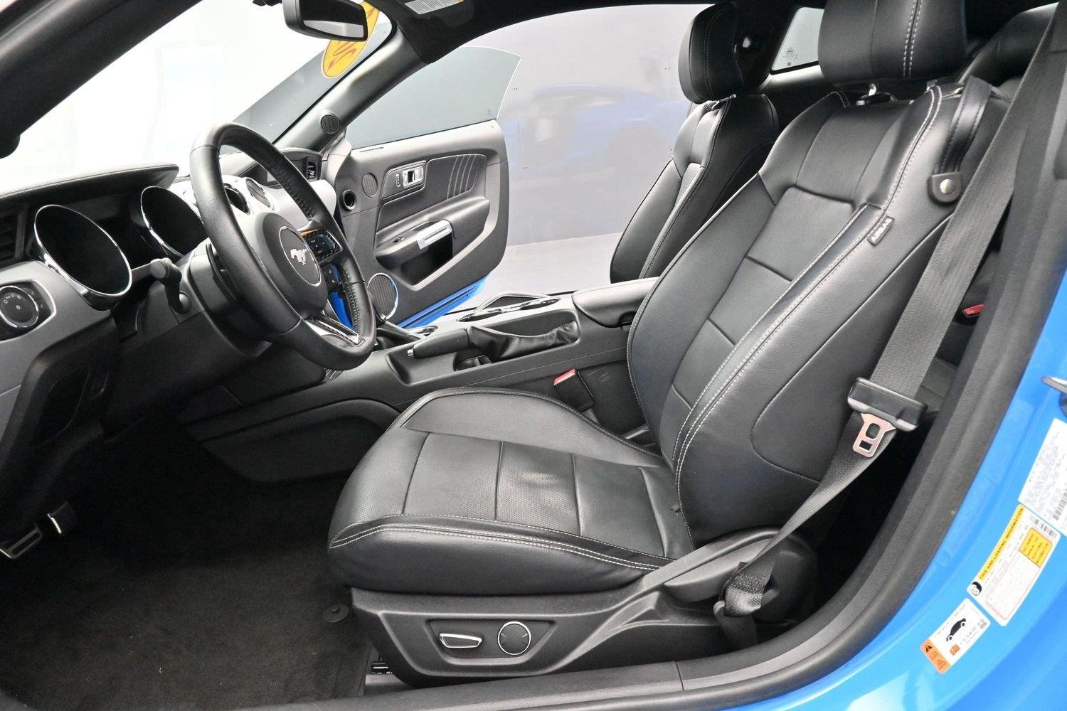 Used 2017 Grabber Blue Ford GT Premium image 13