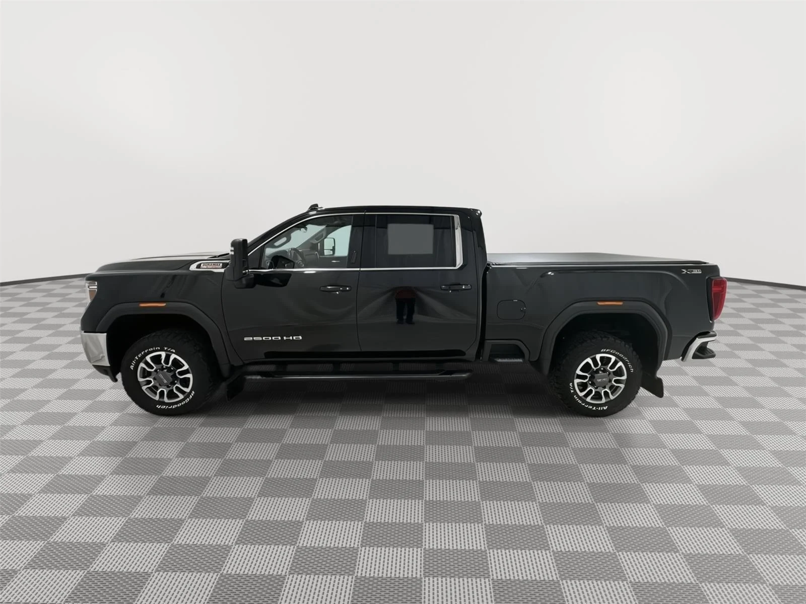 Used 2022 GMC Sierra 2500HD SLE with VIN 1GT49MEY9NF261662 for sale in Alexandria, Minnesota