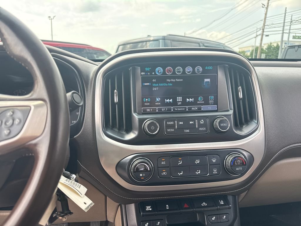 Used 2018 Gray GMC SLT image 18