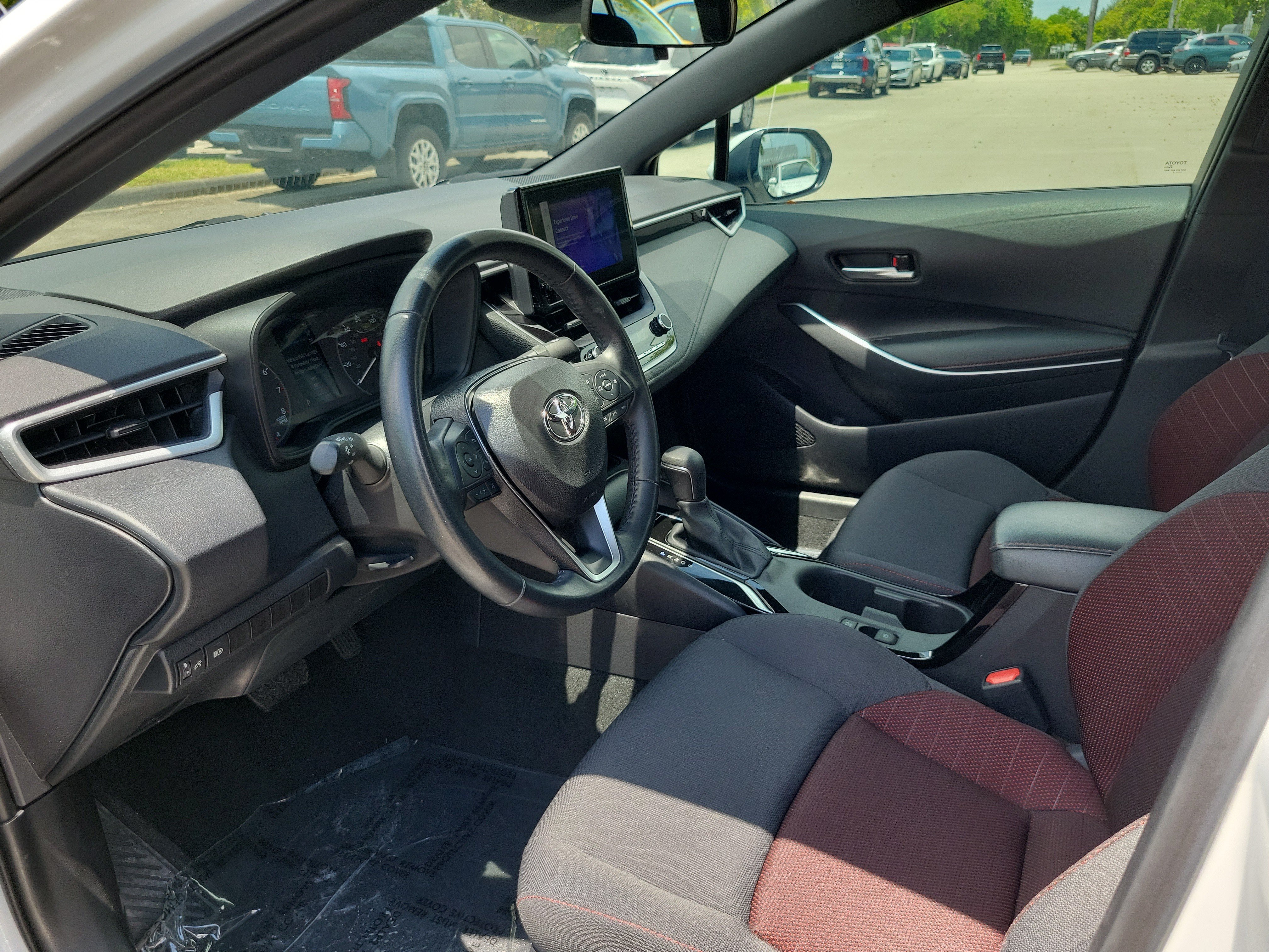 Used 2025 Pearl Toyota SE image 16