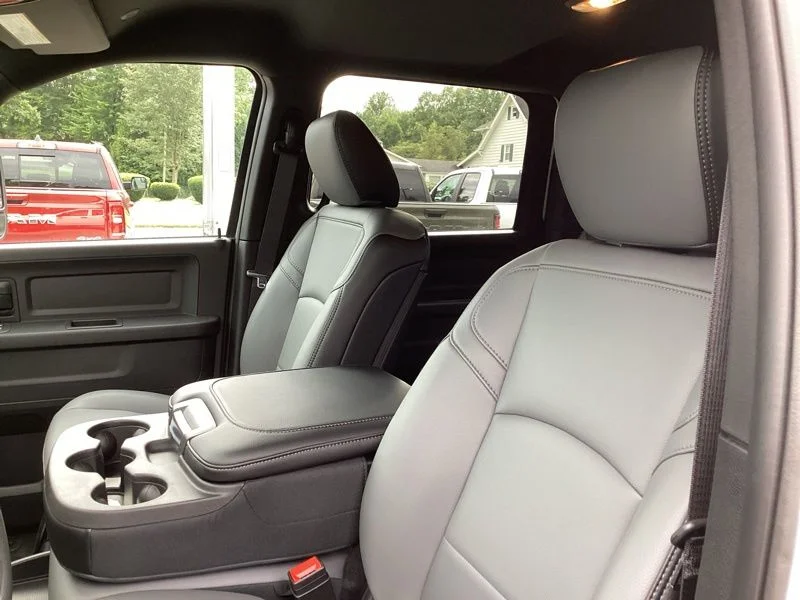 New 2026 Bright White Clearcoat RAM Tradesman image 21