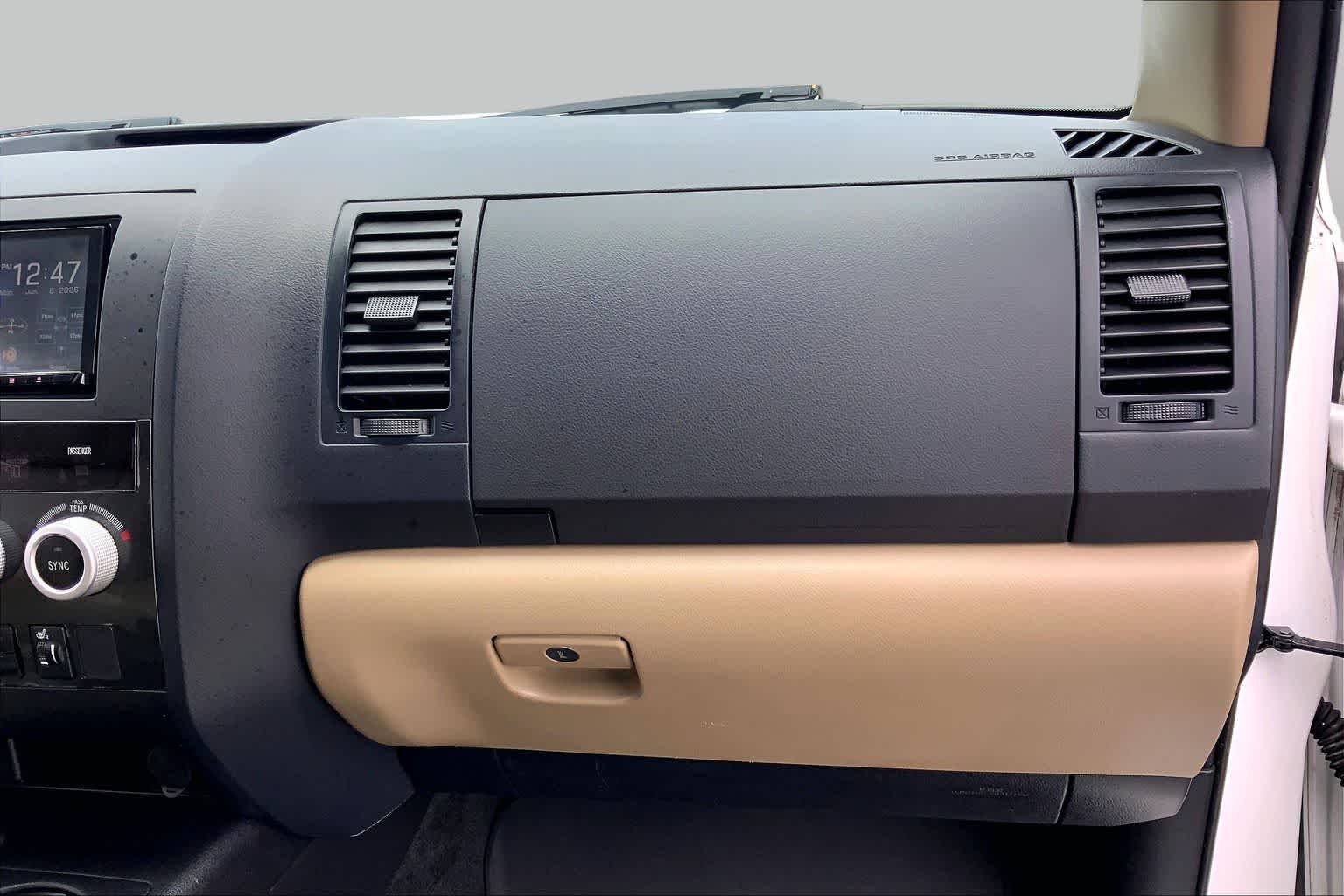 Used 2015 Super White Toyota SR5 image 18