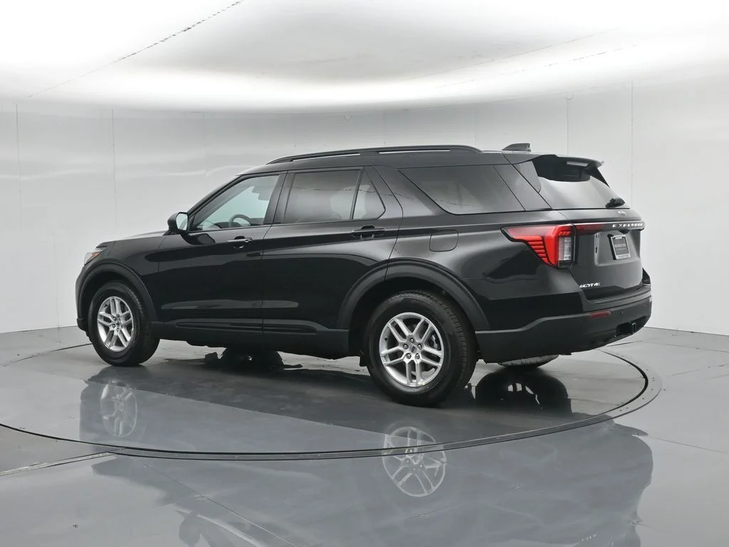 New 2026 Agate Black Metallic Ford Active image 6