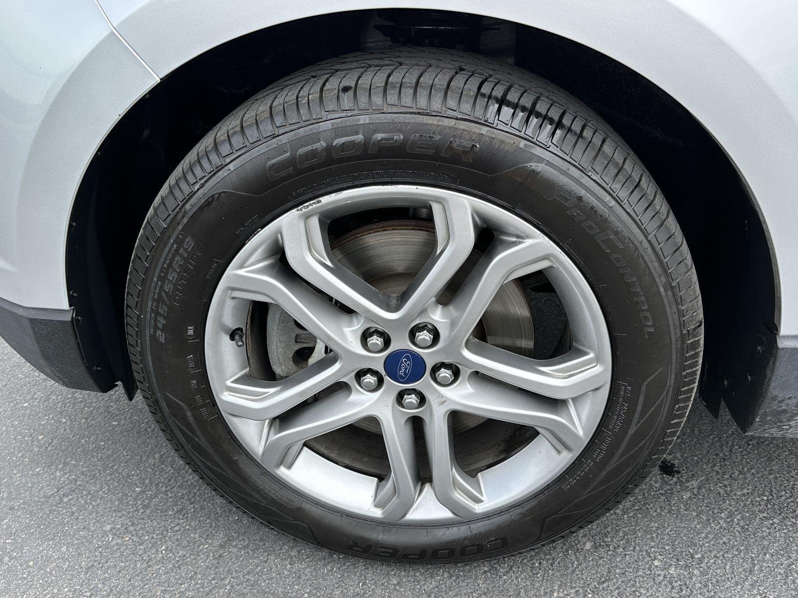Used 2015 Silver Ford Titanium image 15