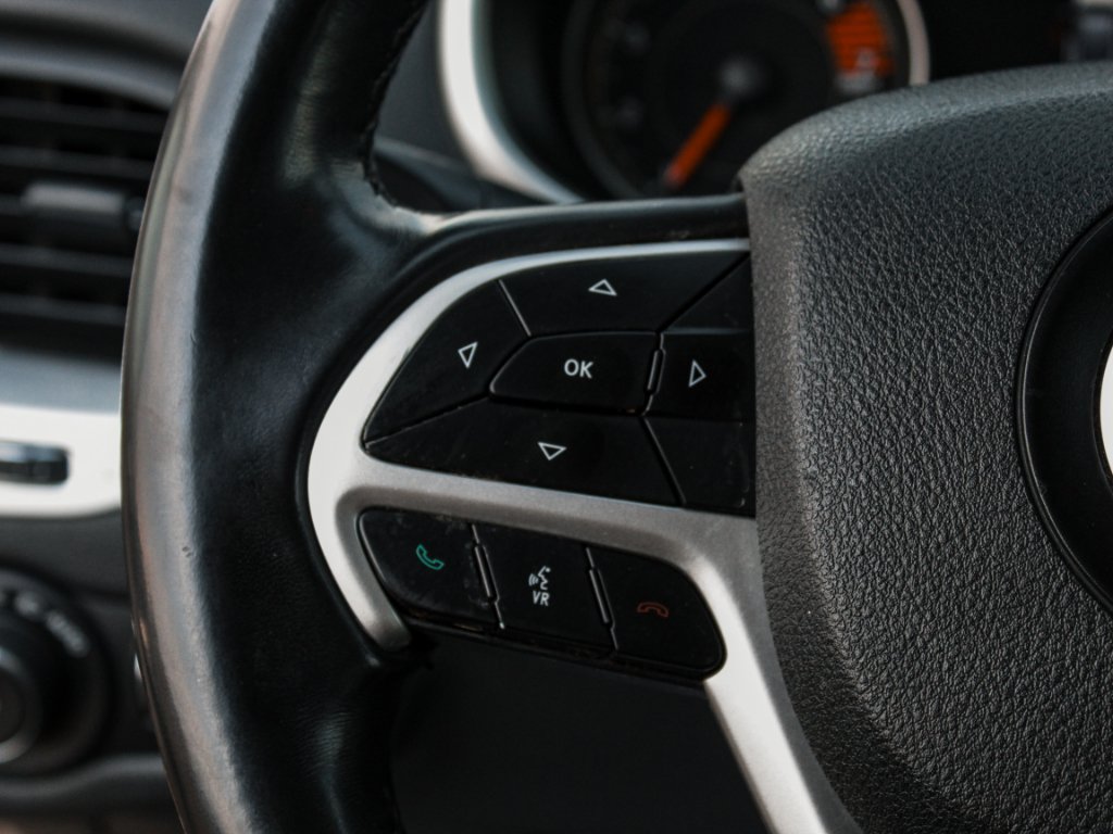 Used 2018 Billet Silver Metallic Clearcoat Jeep Trailhawk image 13