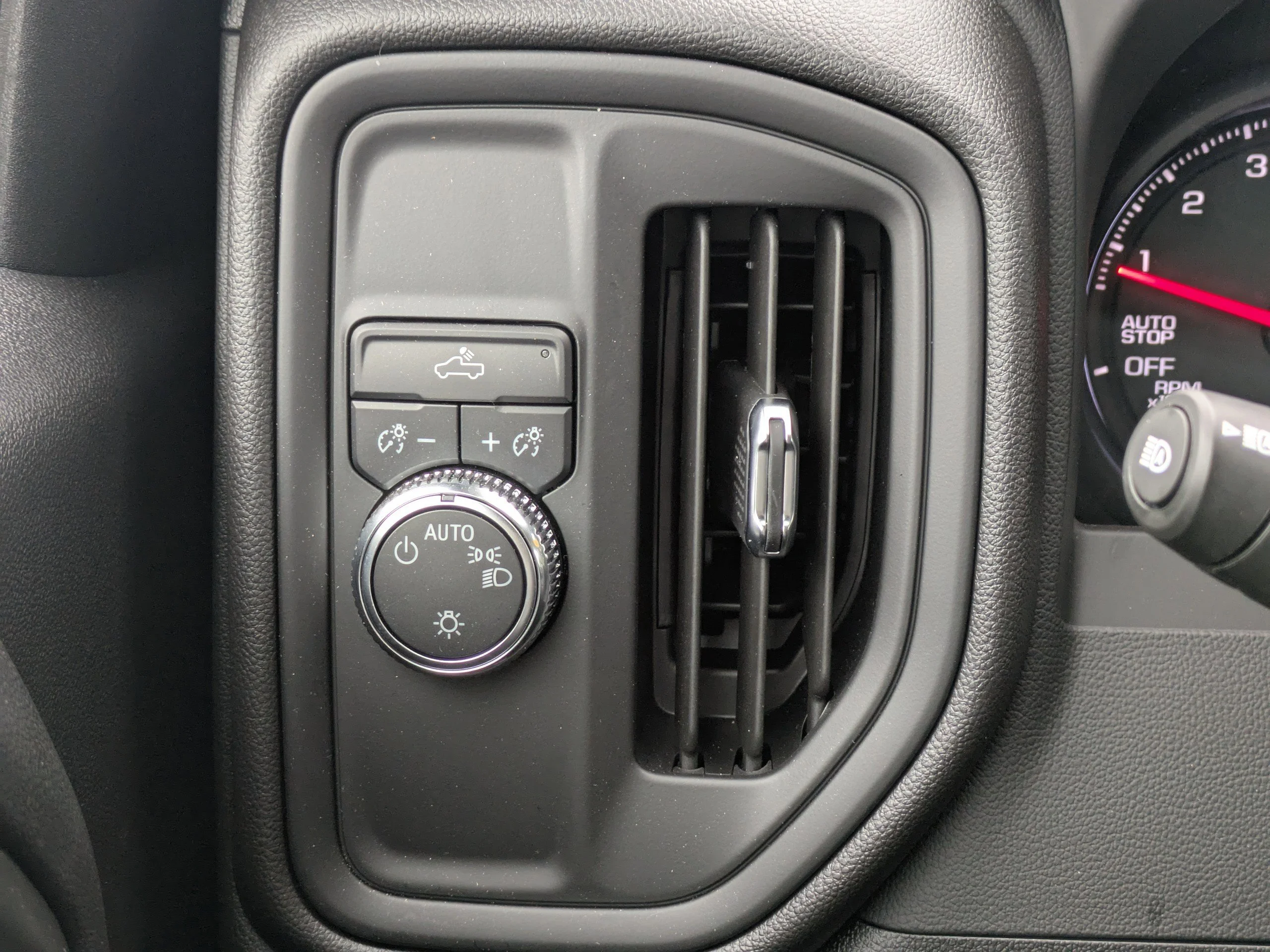 2025 GMC Sierra 1500 Pro - Photo 26