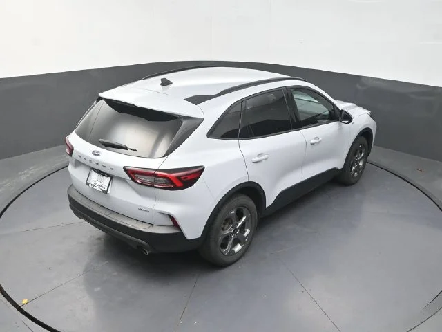 Used 2025 Silver Ford ST-Line Select image 17