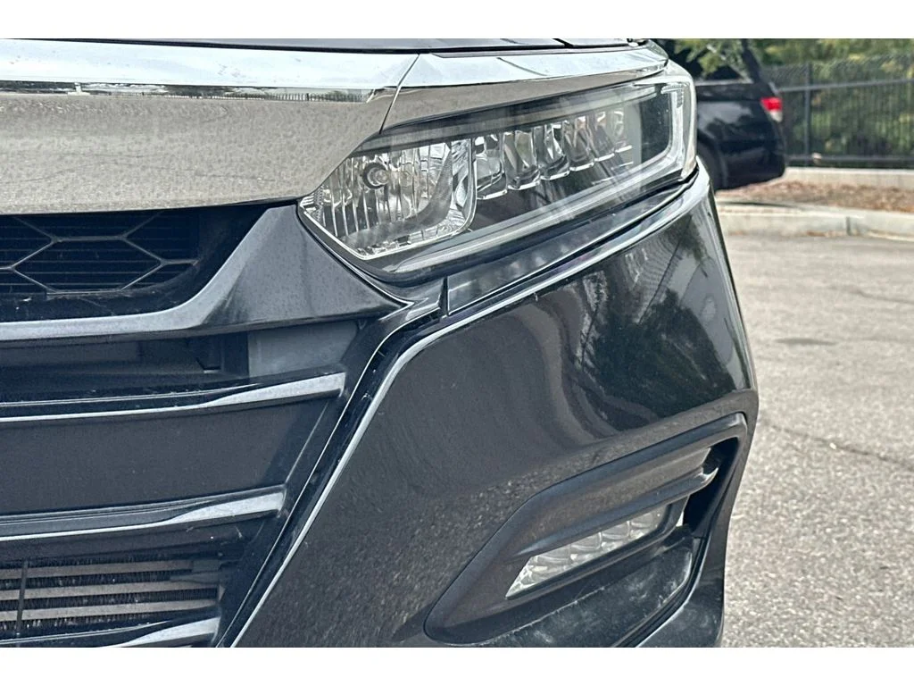 Used 2018 Crystal Black Pearl Honda EX-L 2.0T image 9