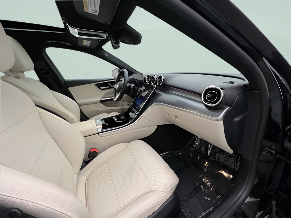 Used 2025  Mercedes-Benz C 300 image 26