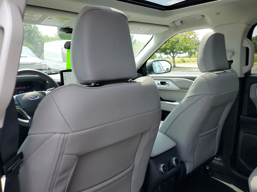 New 2026 Space White Metallic Ford Active image 26