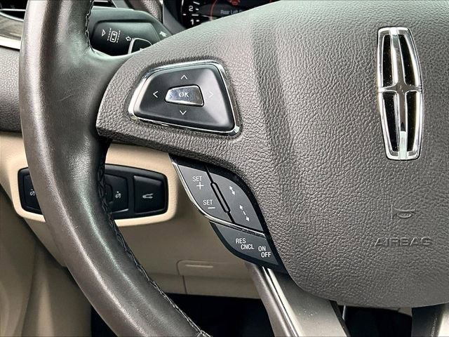 Used 2018 Iced Mocha Metall Lincoln Reserve image 23