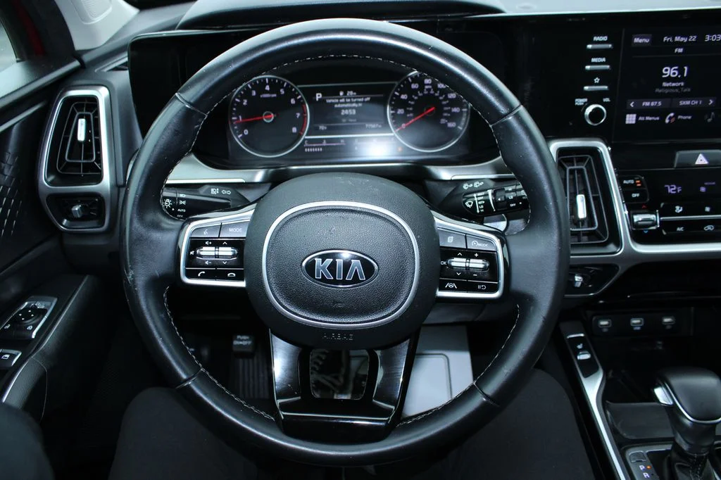 Used 2021 Passion Red Tintcoat Kia S image 32