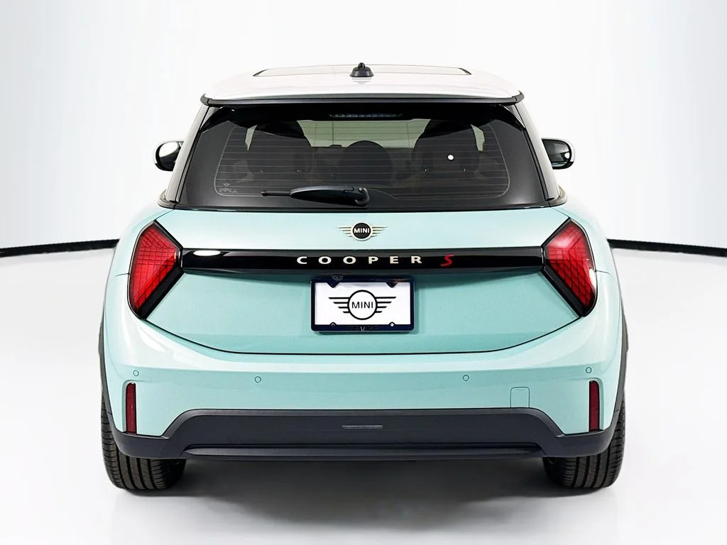New 2026 Ocean Wave Green Metallic MINI Iconic image 6