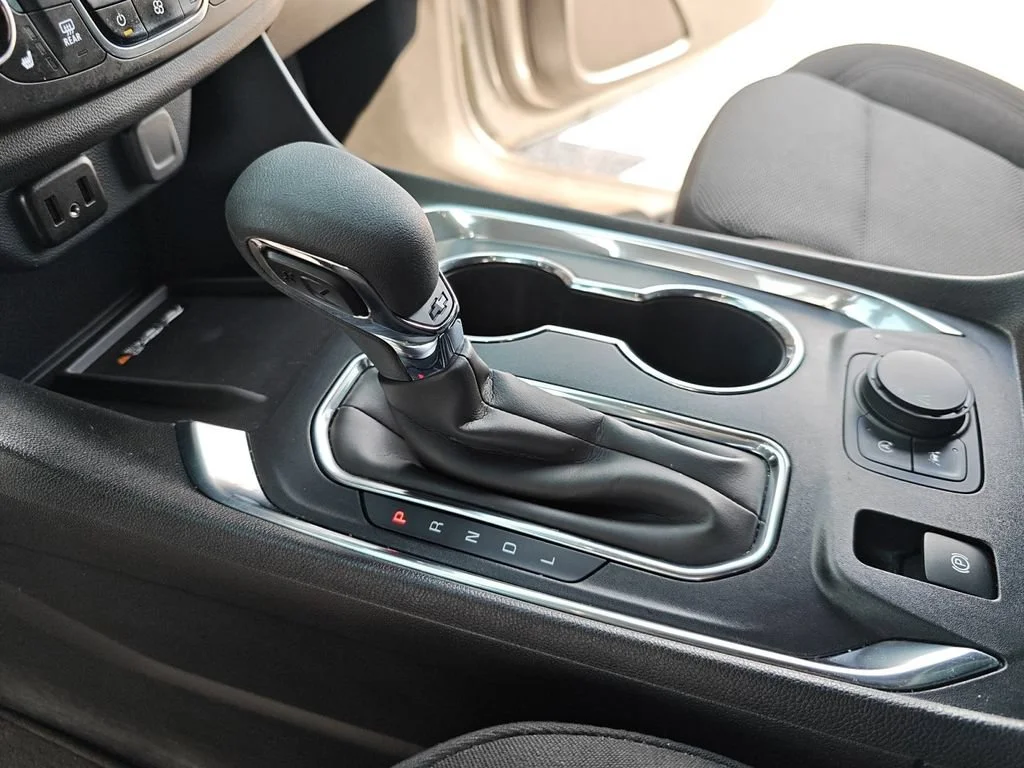 Used 2023 STERLING GRAY METALLIC Chevrolet LT Cloth image 33
