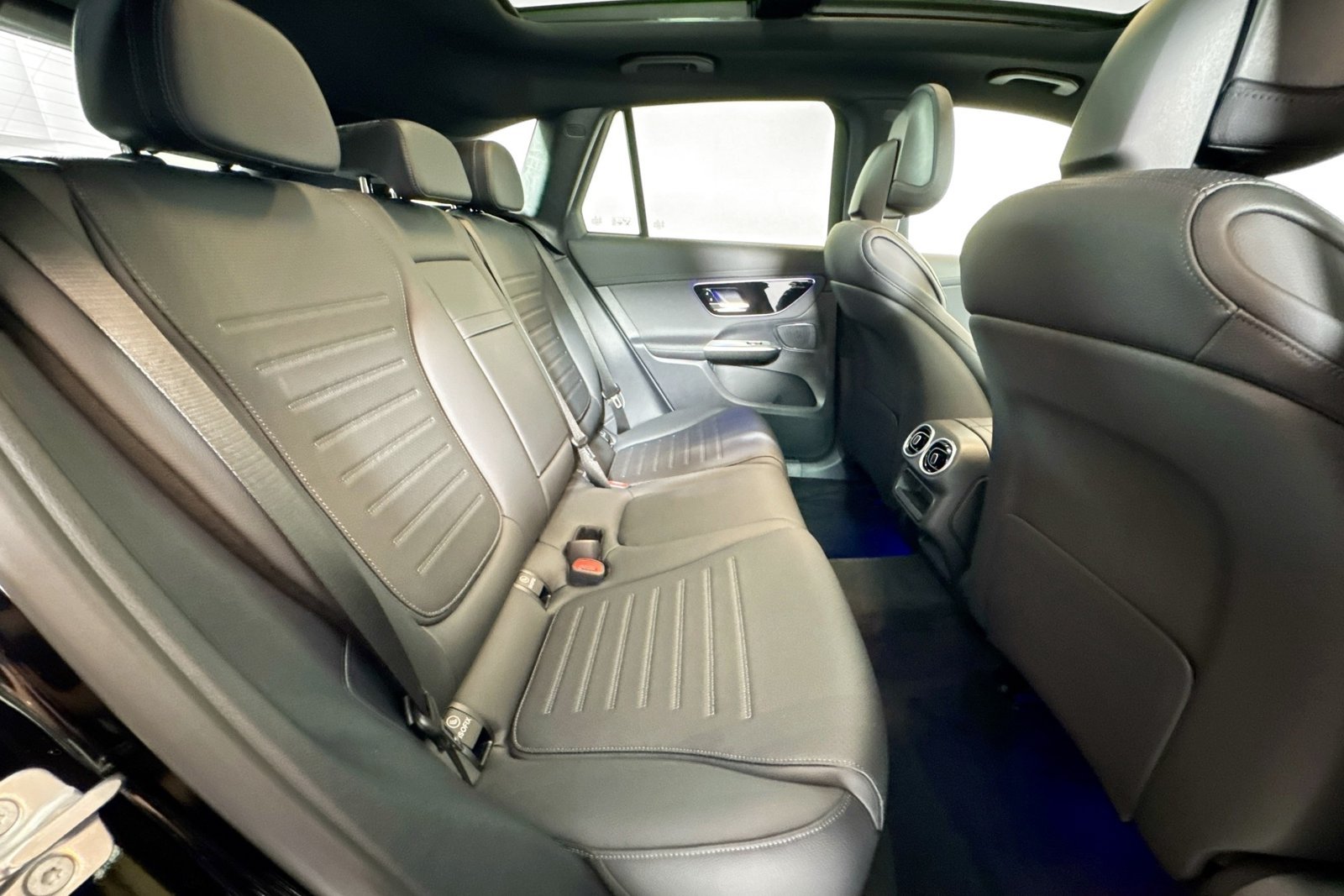 New 2026 Black Mercedes-Benz GLC 300 image 25