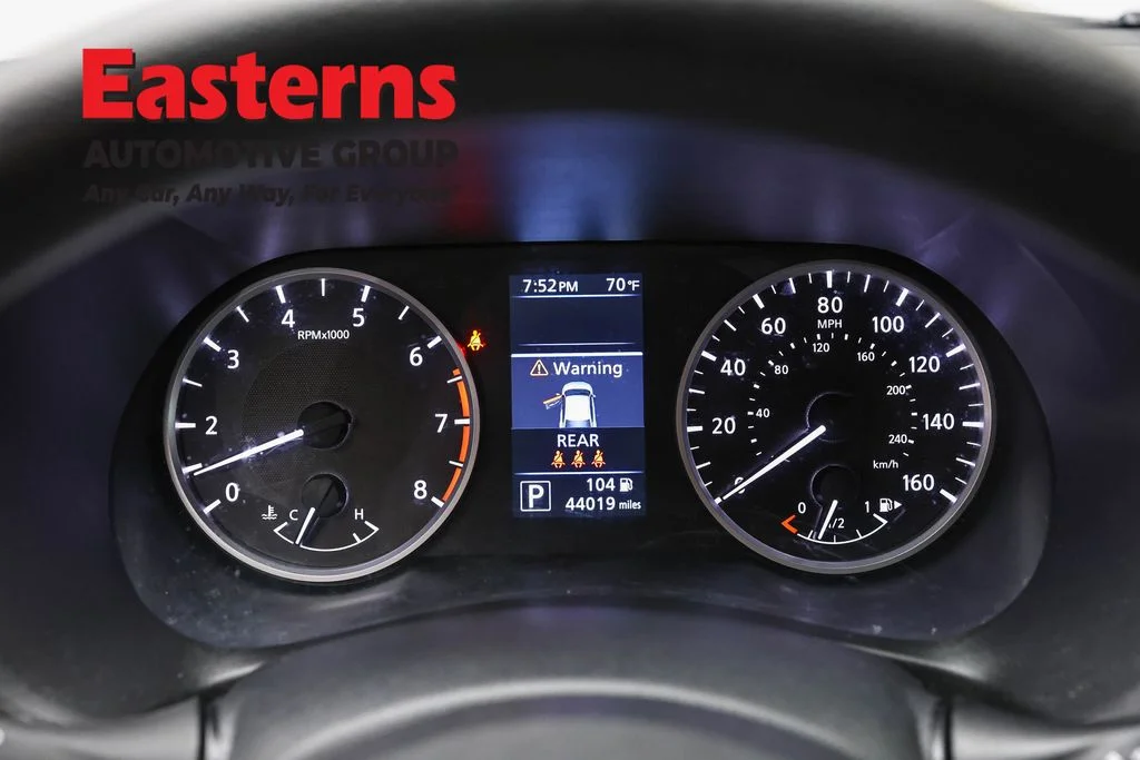 Used 2023 Gray Nissan S image 17