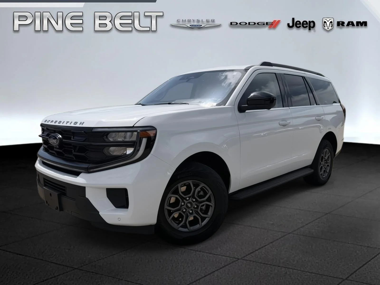 Used 2025 Oxford White Ford Active image 1