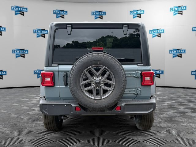 New 2026 Anvil Clearcoat Jeep Sport S image 4