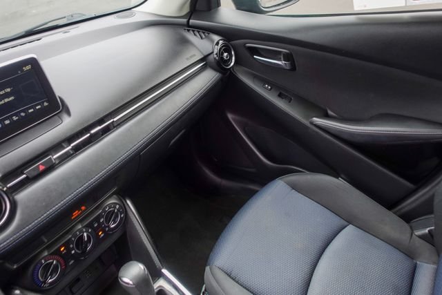 Certified Used 2017  Toyota Base image 26