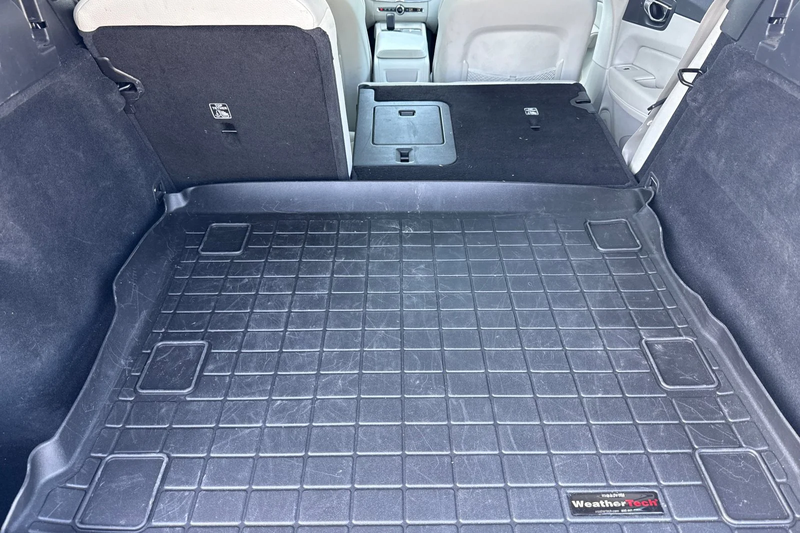Used 2023 Silver Volvo Plus Dark Theme image 15