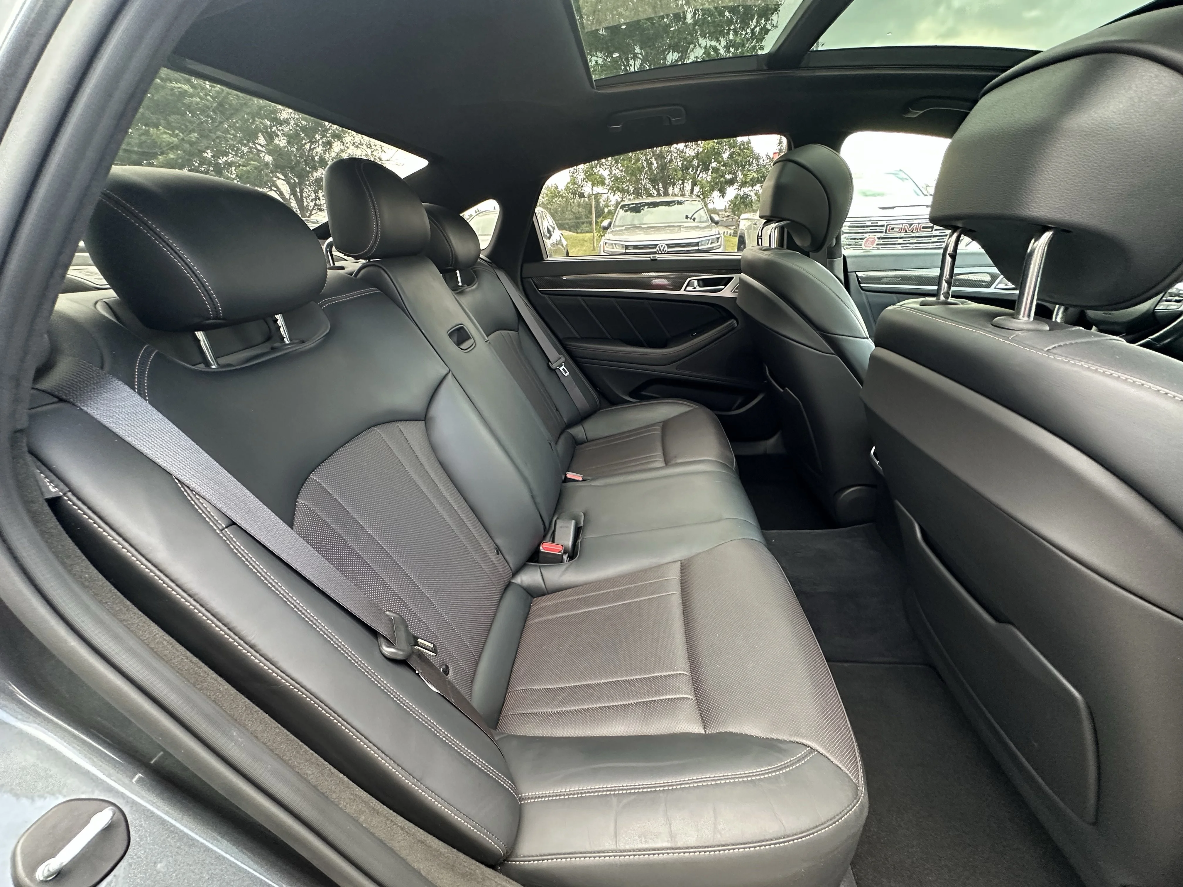 Used 2020 Himalayan Grey Metallic Genesis 3.3T Sport image 23