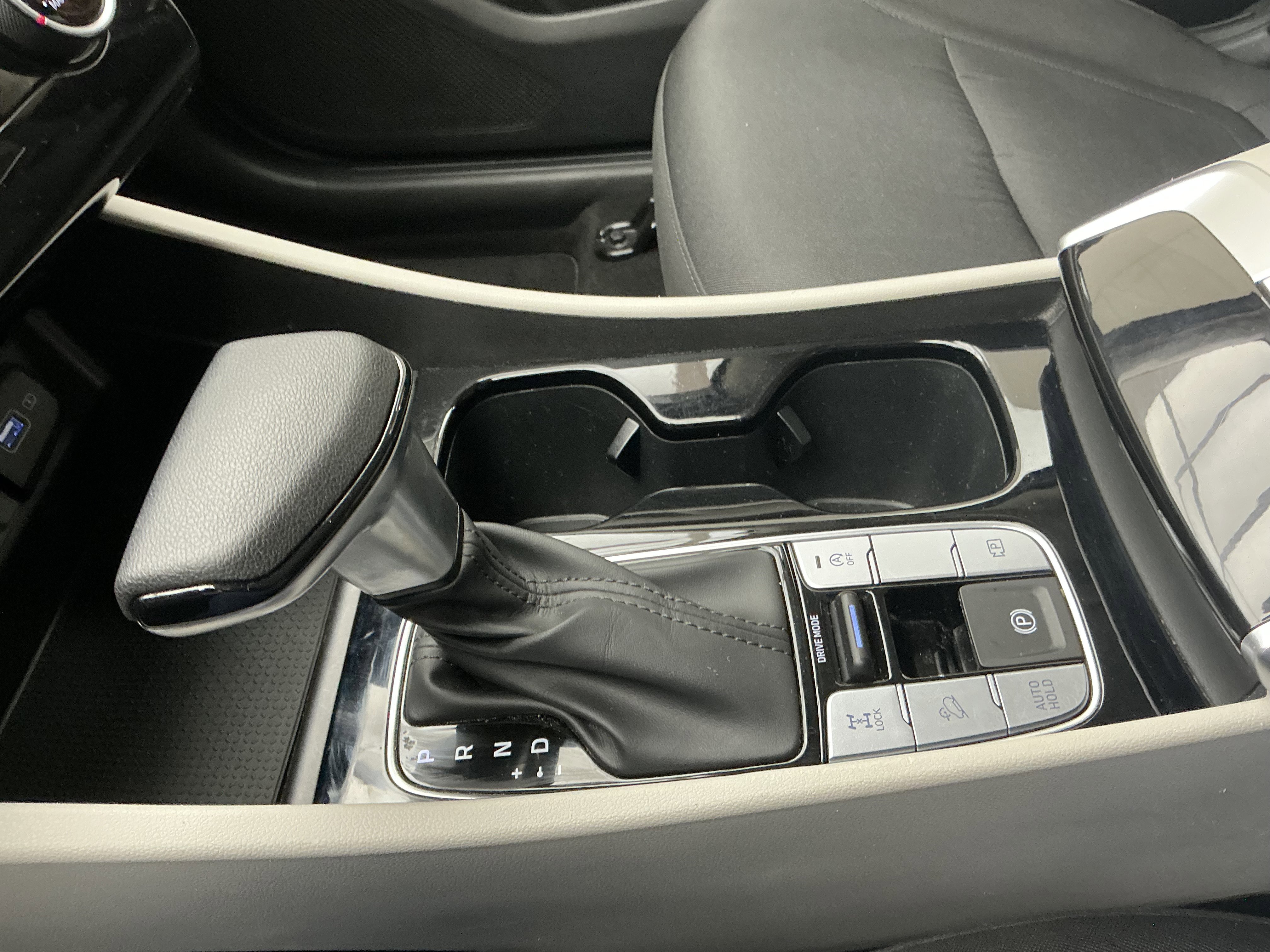 2023 Hyundai Tucson SE - Photo 13