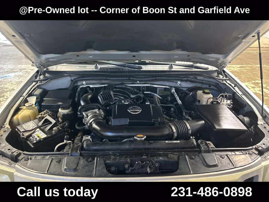 Used 2012 Silver Nissan S image 10