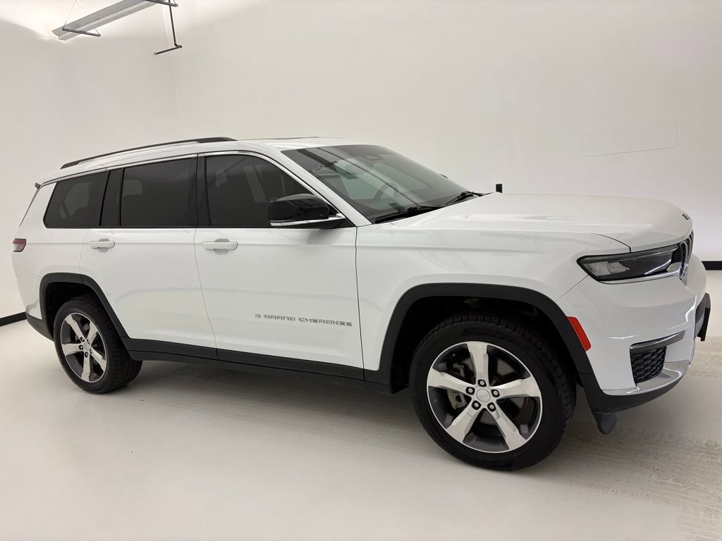 Used 2021 White Jeep Limited 4x4 image 2