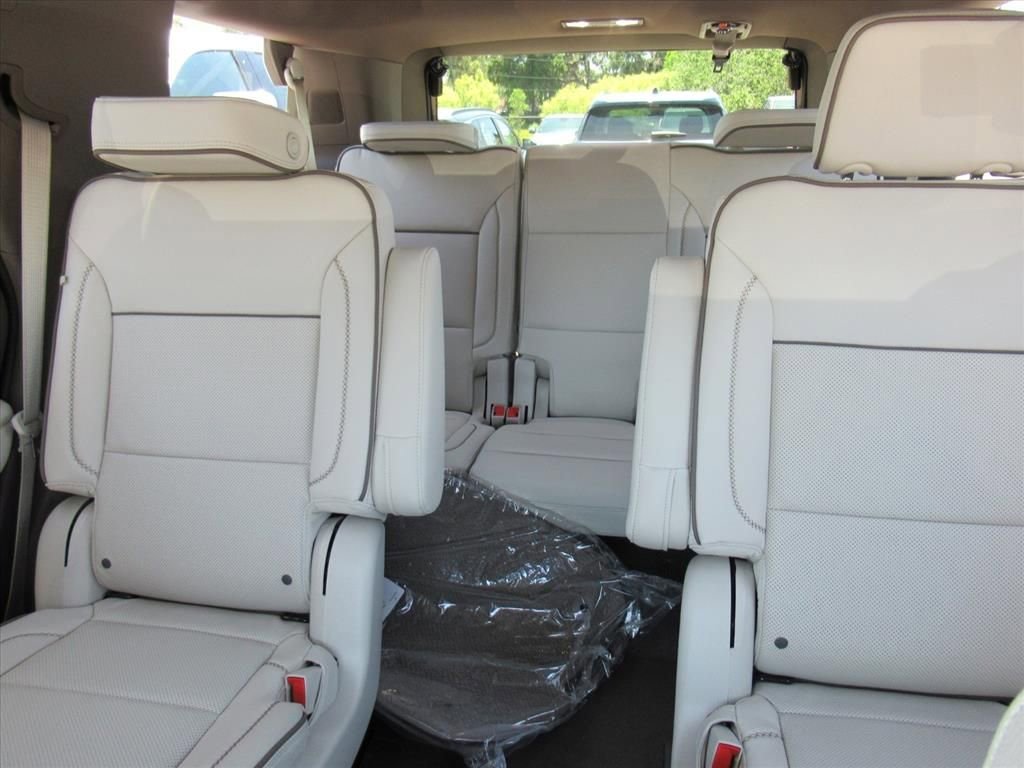2026 GMC Yukon Denali - Photo 18