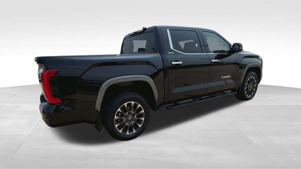 2025 Toyota Tundra Limited - Photo 8
