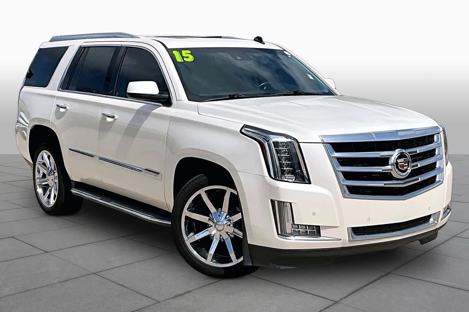 Used 2015 White Diamond Tricoat Cadillac Luxury image 2