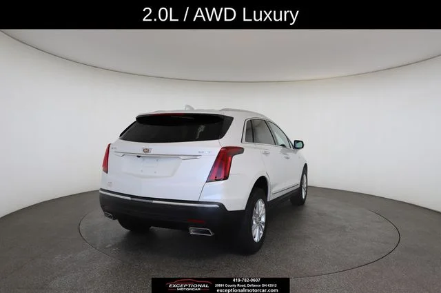 Used 2022 White Cadillac Luxury image 17