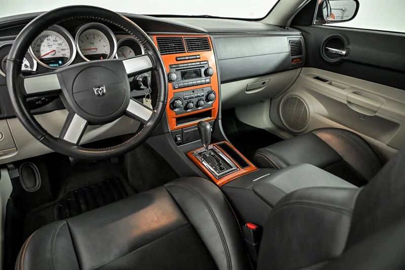 Used 2006 Go Mango! Dodge RT image 19