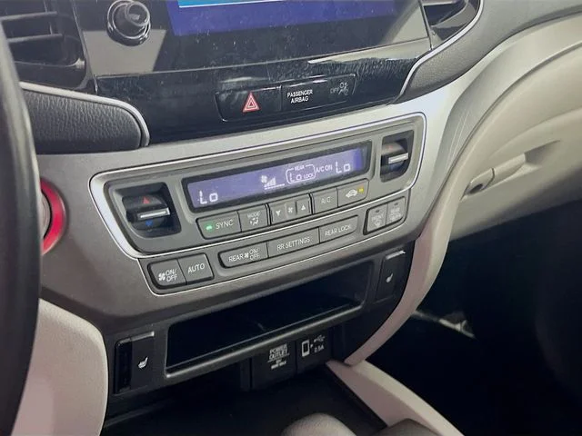 Used 2019  Honda EX-L image 14