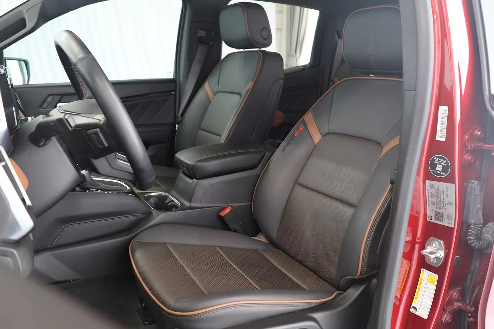 Used 2024 Volcanic Red Tintcoat GMC 4WD AT4 image 14