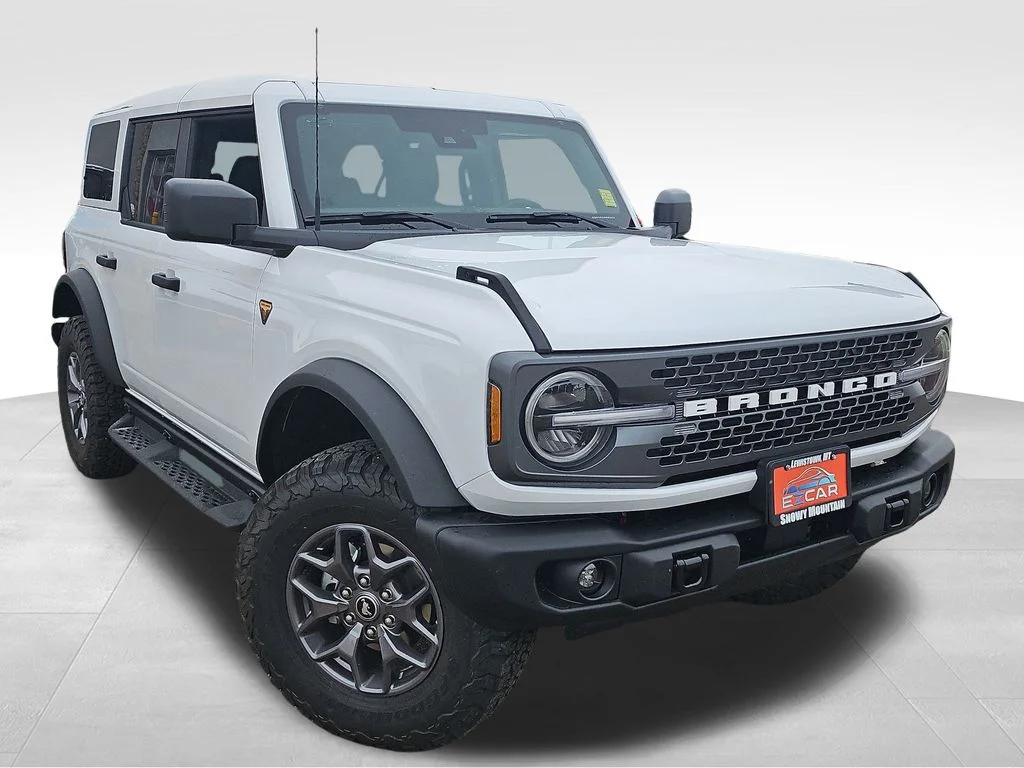 New 2025 Oxford White Ford Badlands® image 11