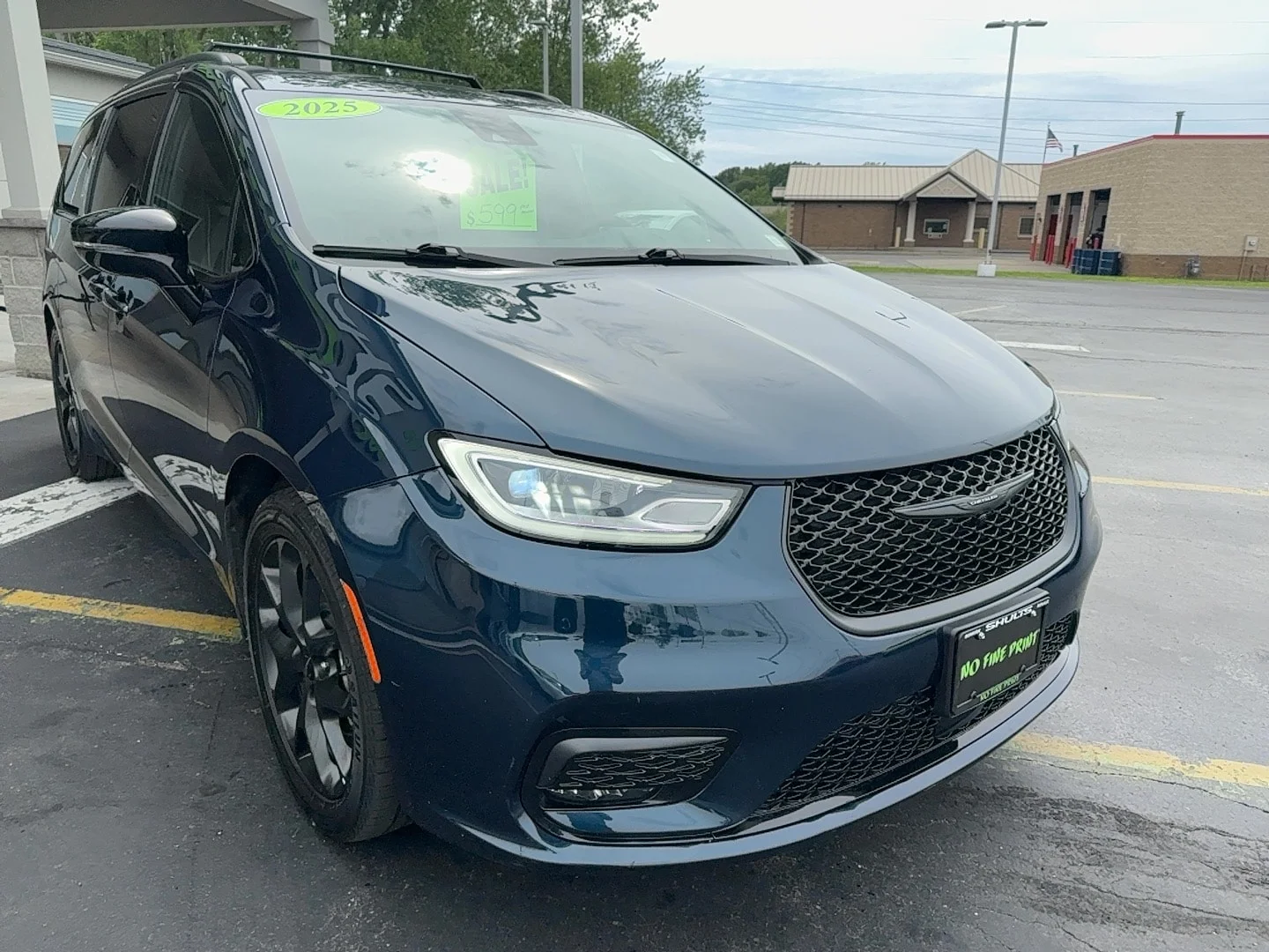 Used 2025 Fathom Blue Pearlcoat Chrysler Limited image 8