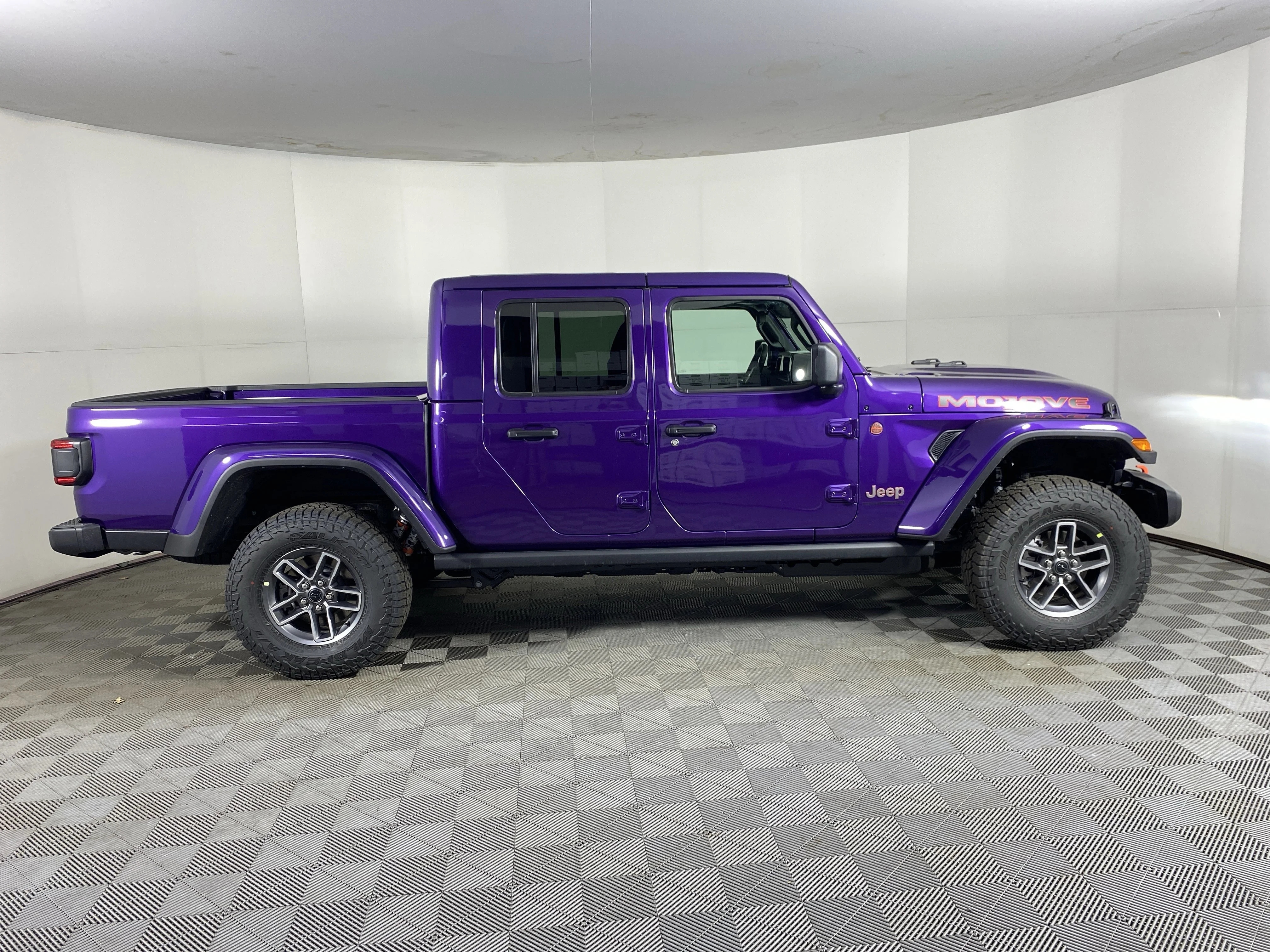 New 2026 Reign Exterior Paint Jeep Mojave image 5