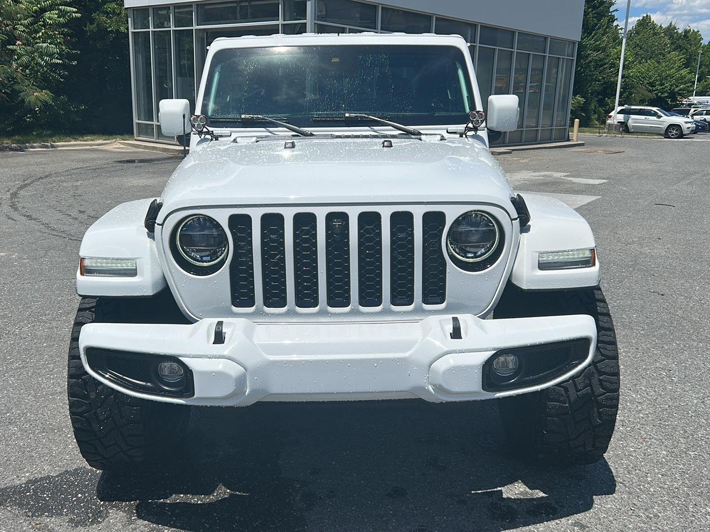 Used 2021 BRIGHT WHITE CLEARCOAT JEEP OVRLND image 8