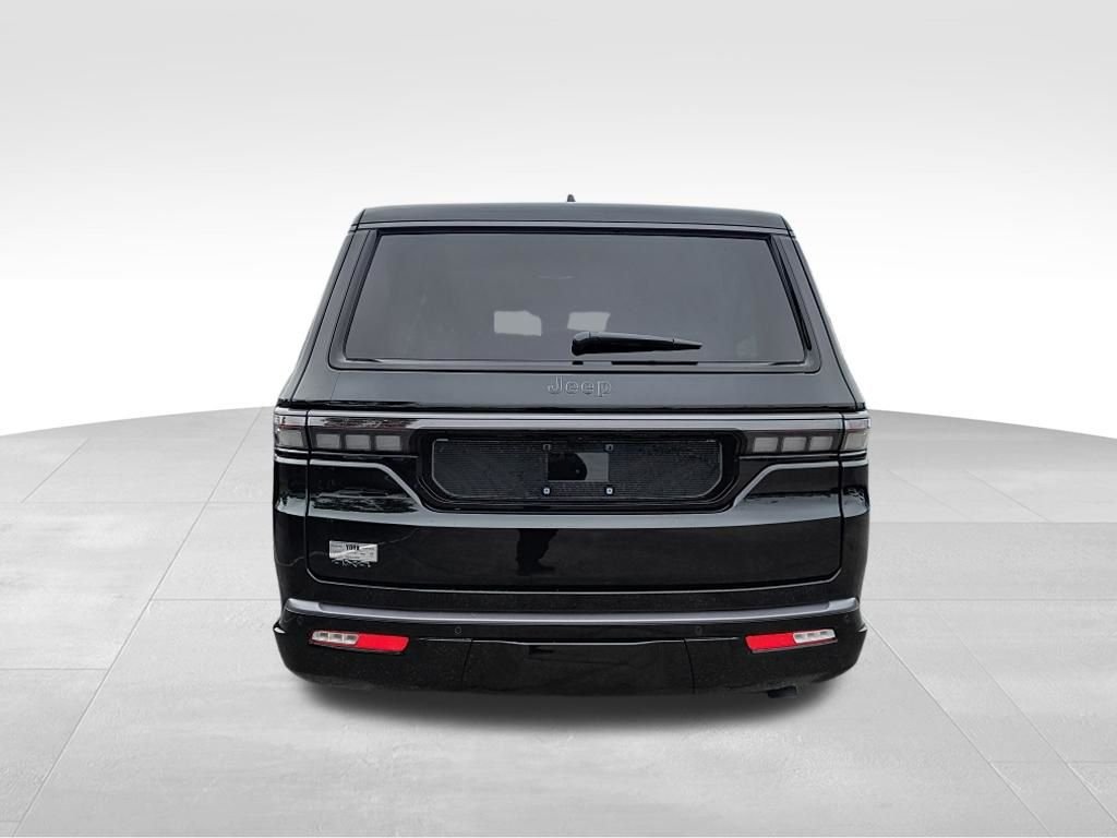 New 2026 High Gloss Black Exterior Paint Jeep Limited Reserve image 4