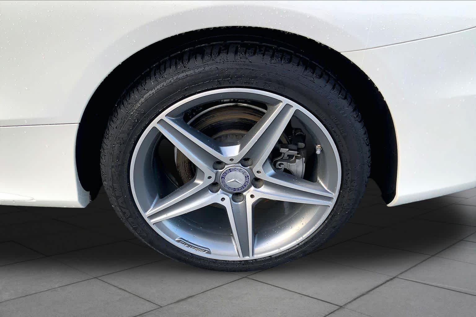 Used 2017 designo Diamond White Metallic Mercedes-Benz C 300 image 10