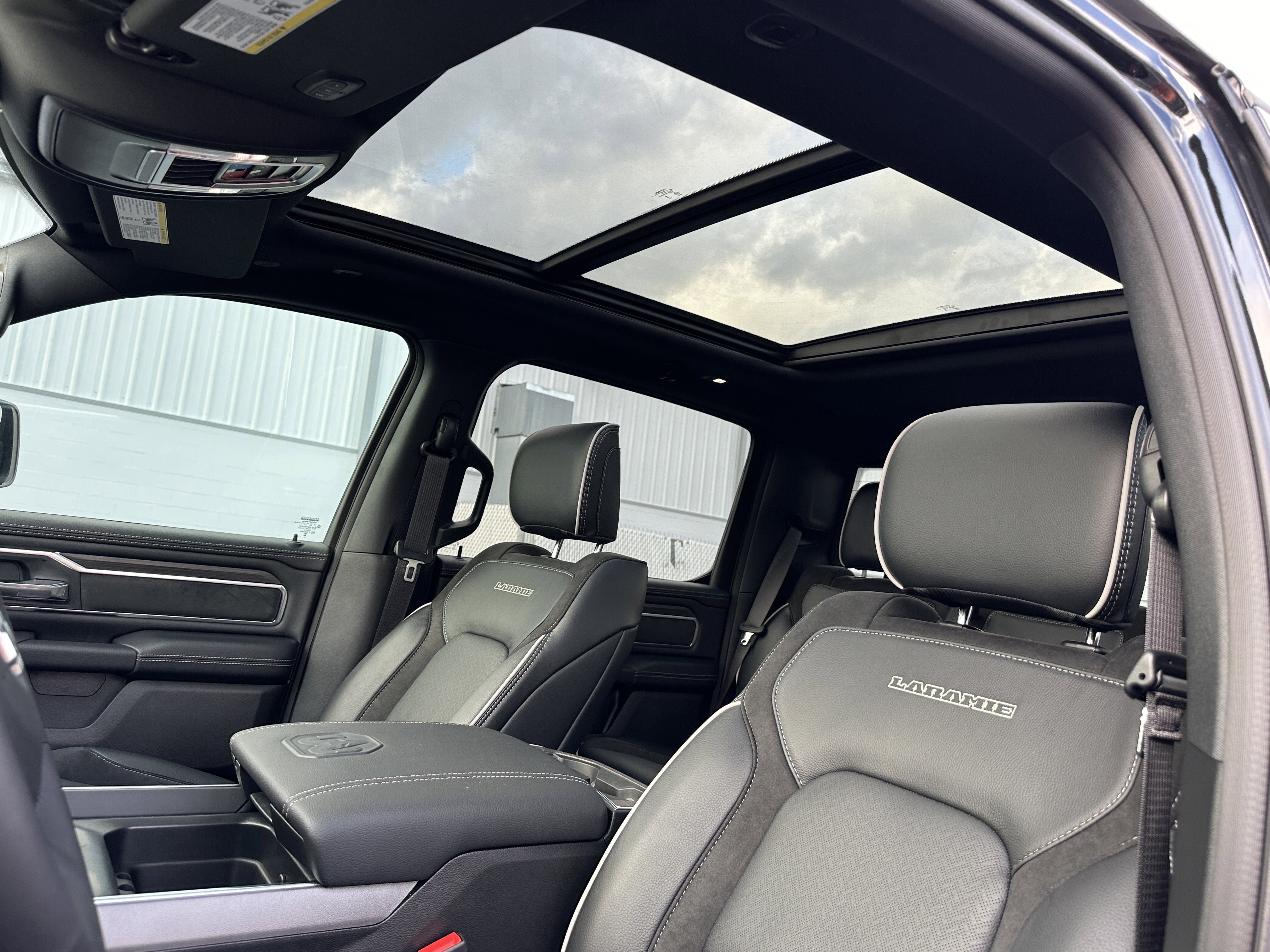 2026 RAM 1500 Laramie - Photo 29