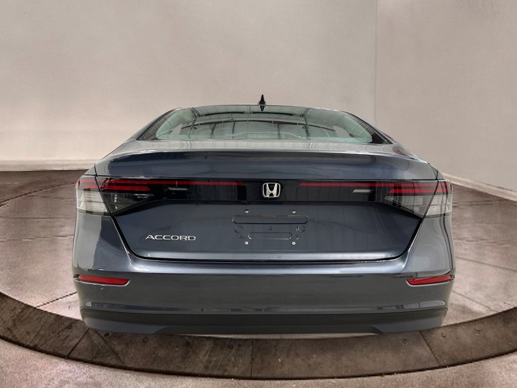 New 2026 Meteorite Gray Metallic Honda SE image 4