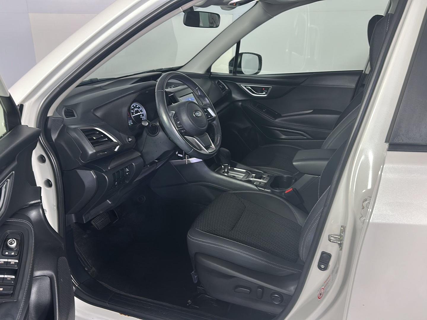 Used 2020 Crystal White Pearl Subaru Premium image 10