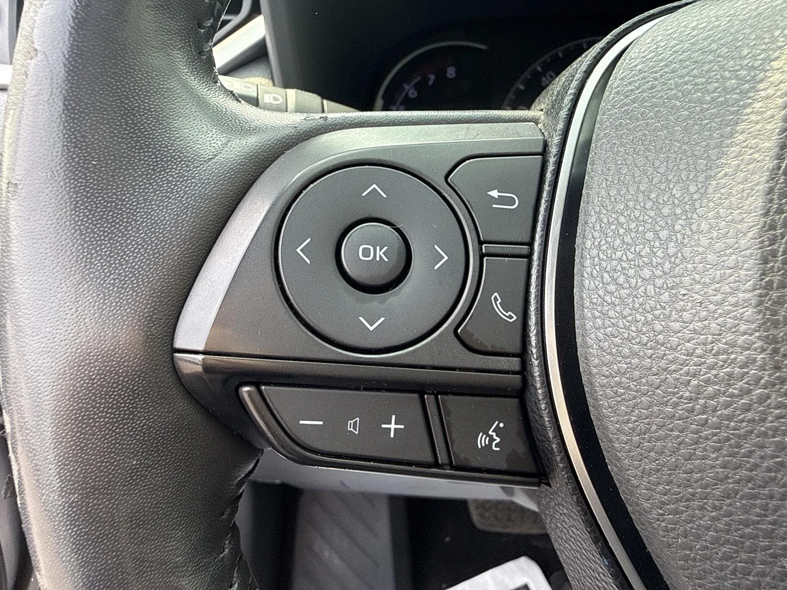 Used 2019 Silver Sky Metallic Toyota Limited image 28
